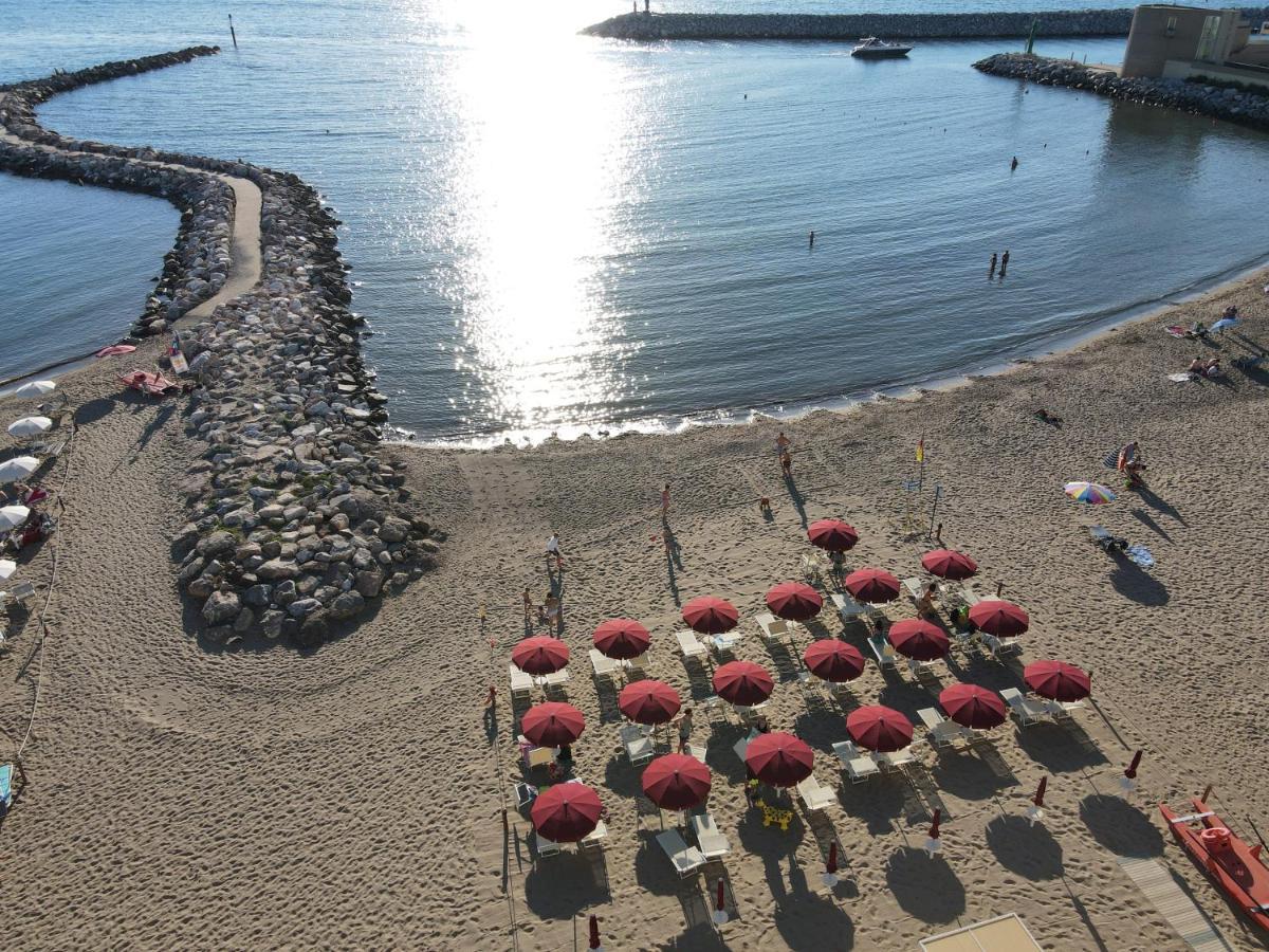 Miio Hotel San Vincenzo Exterior photo